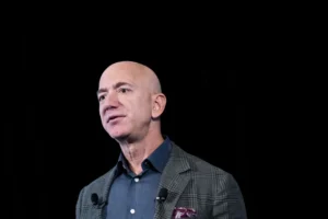 How to Maximize Your Profits with Jeff Bezos Selling $5bn in Amazon